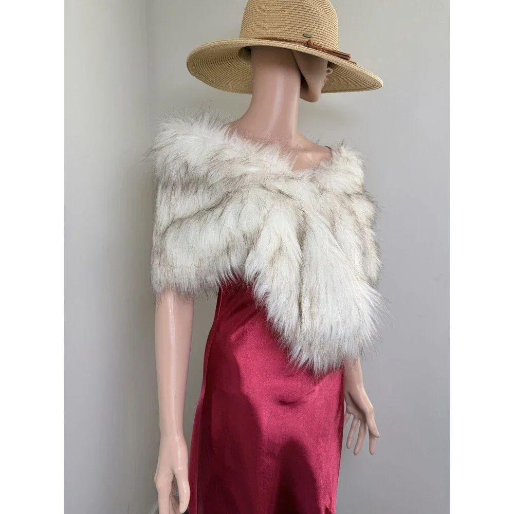 CLMMEIYUAN Ivory Faux Fur Wrap Shawl Stole Satin Lined  Wedding Bridal Shrug